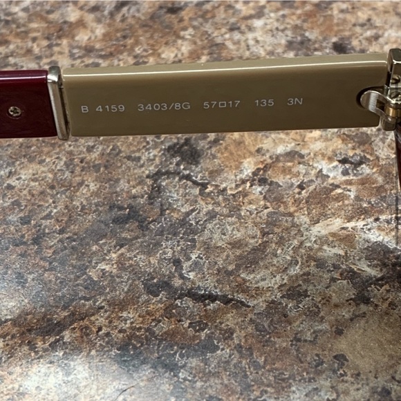 BURBERRY Sunglasses with Case - Picture 4 of 9